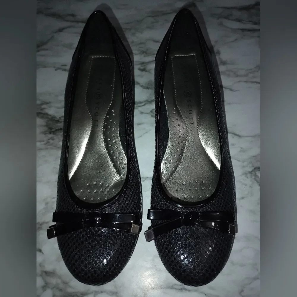 Karen Scott Pippa Low Wedge Heel with Bow Size 7.5M